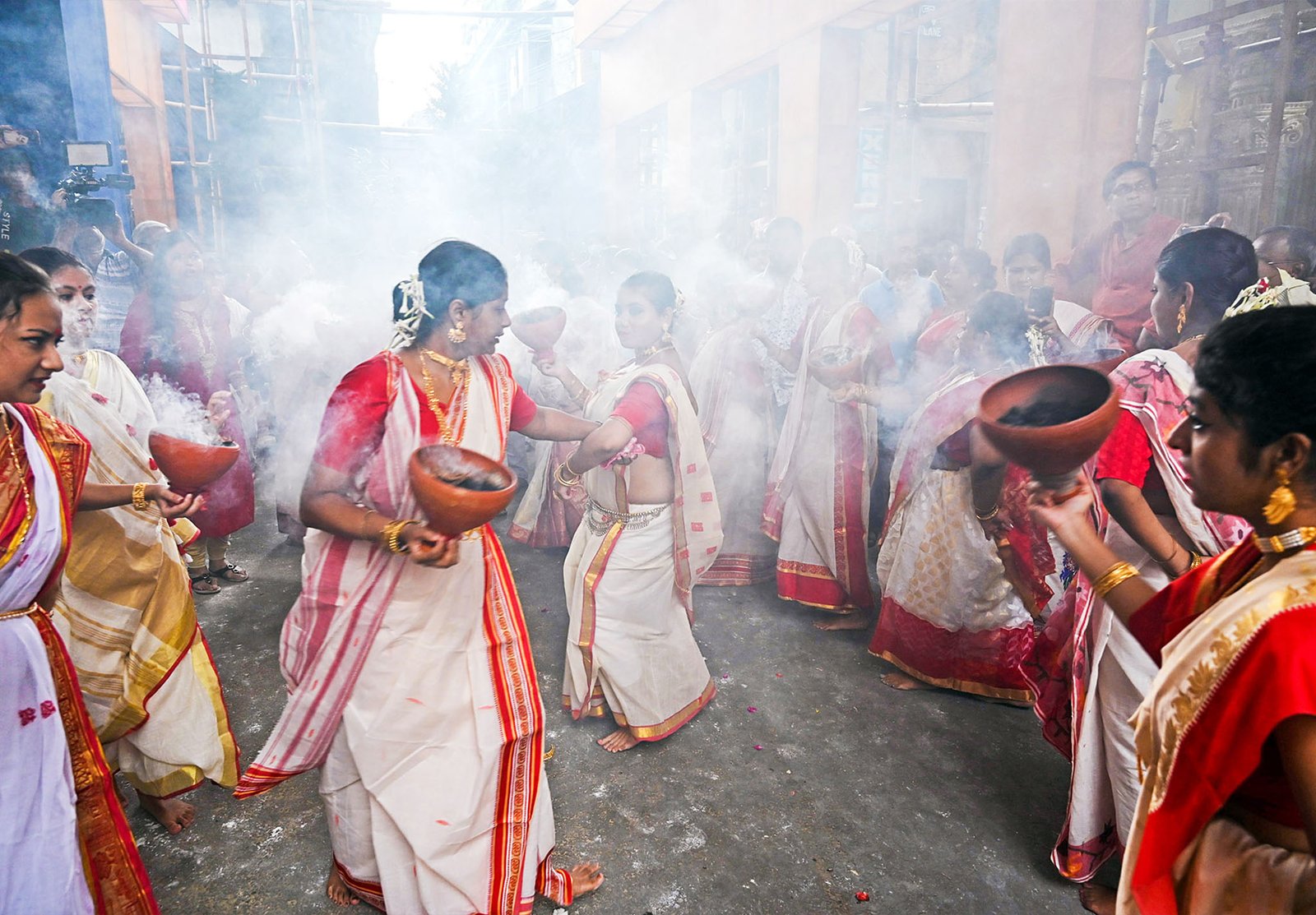 Mastering The Art Of Being Dominant In Bengali Culture