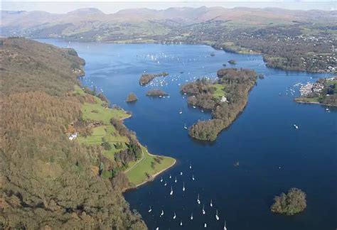 How Deep Is Windermere Lake