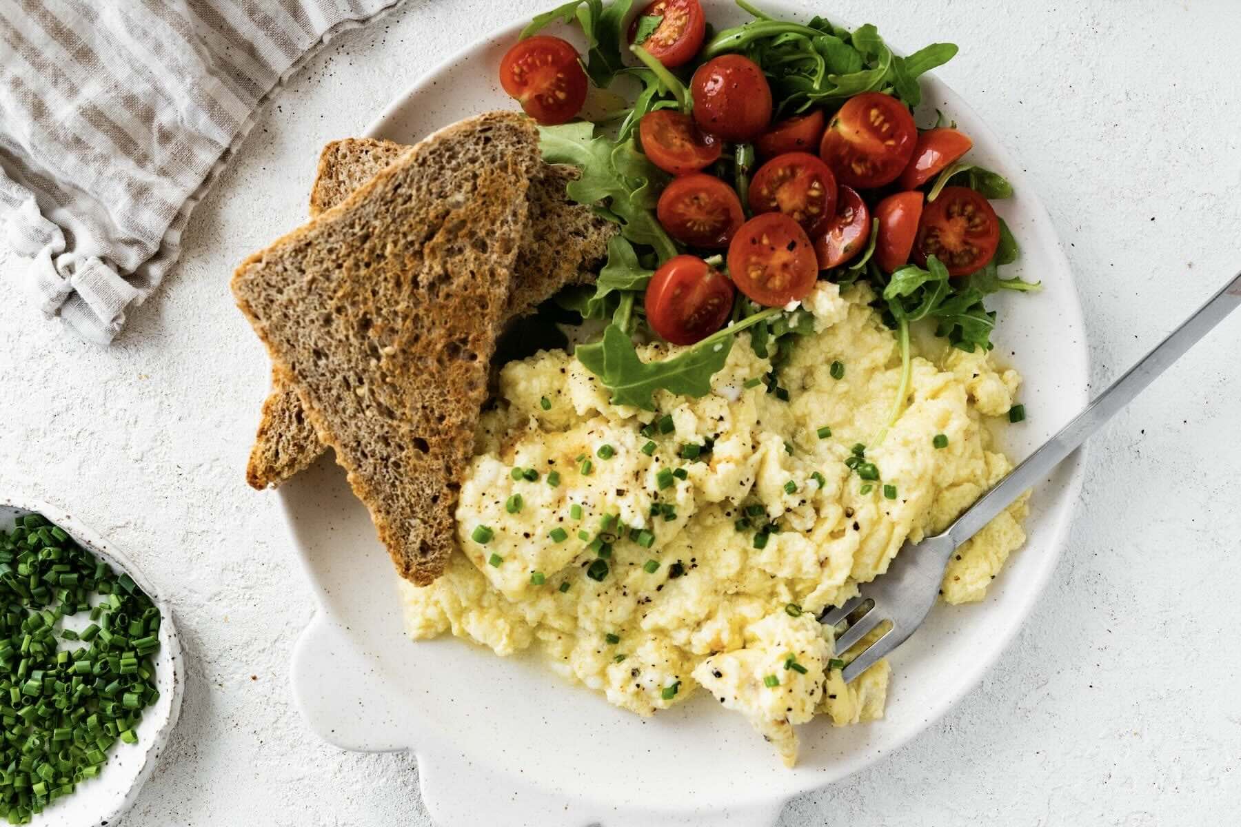How To Incorporate Cottage Cheese Into Eggs For Creamy Results
