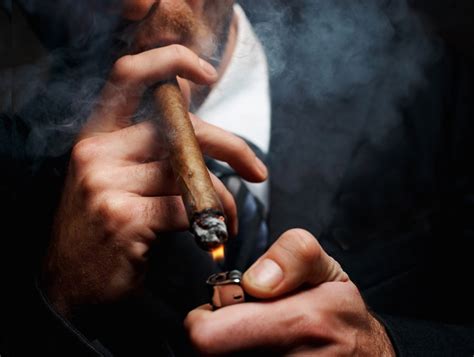 How To Smoke A Cigar