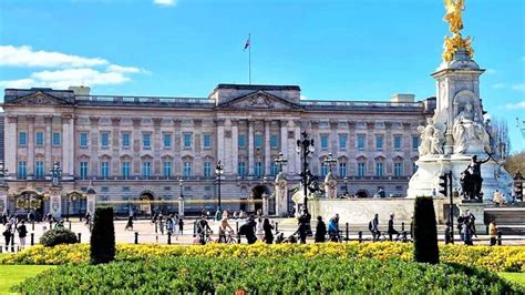 When Was Built Buckingham Palace