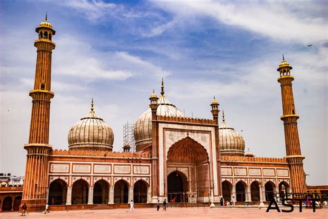 Where Is Located Jama Masjid