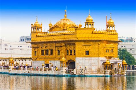 Who Built Golden Temple