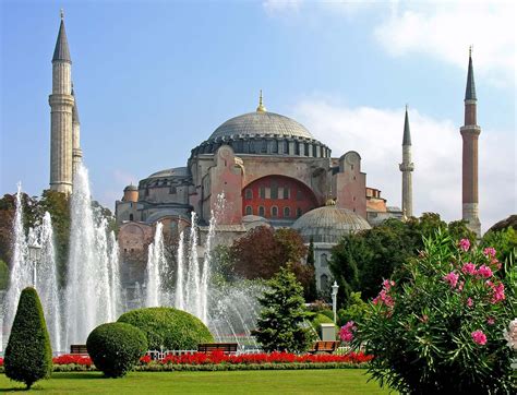 Who Built Hagia Sophia