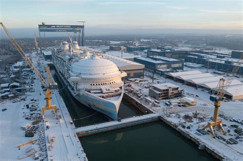 Who Built Icon Of The Seas