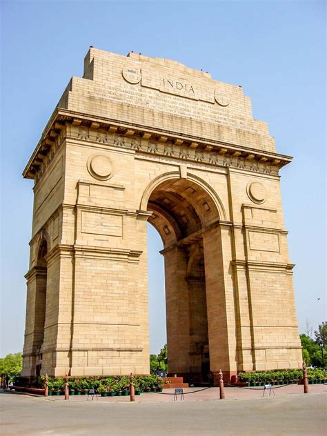 Who Built India Gate